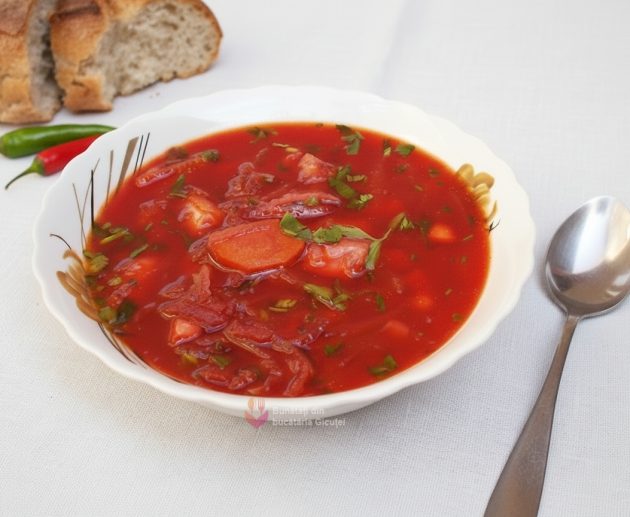 bors de sfecla rosie