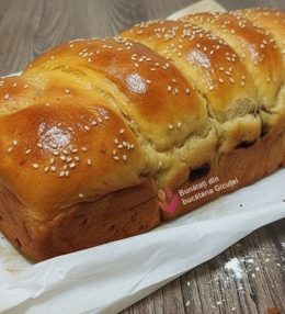 Cozonac de post din aluat cu suc de portocale