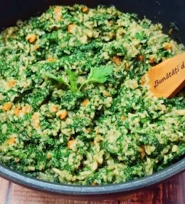 Mâncare de urzici cu orez