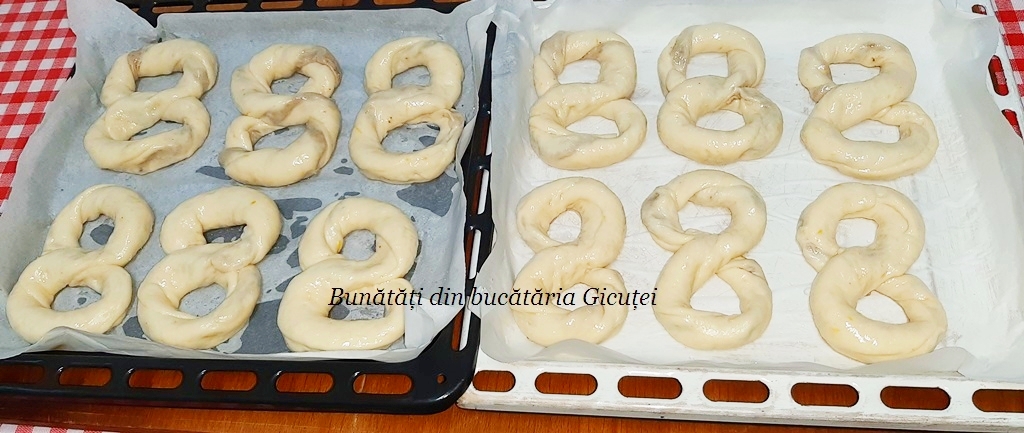 mucenicii asezati in tavi