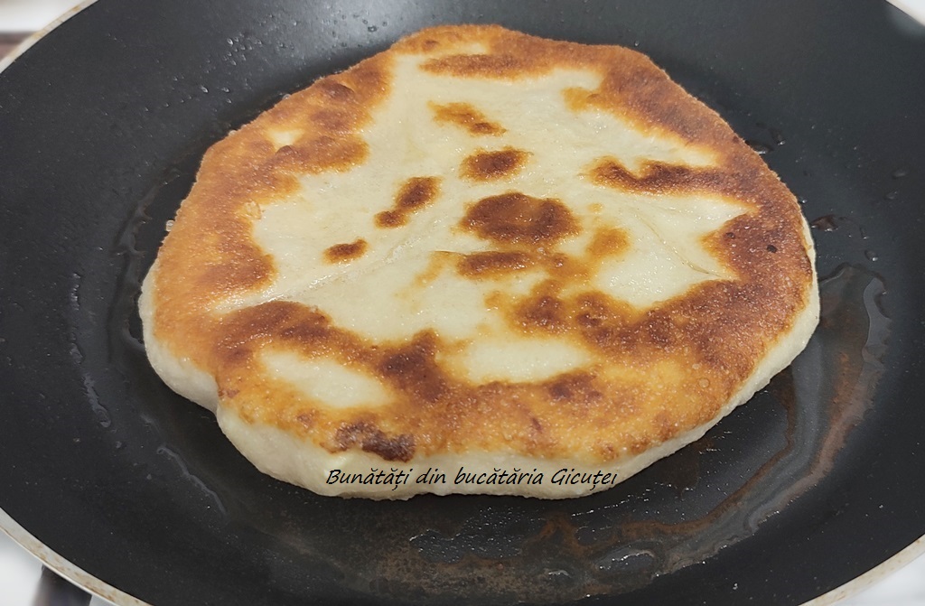 placinta rumenita in tigaie