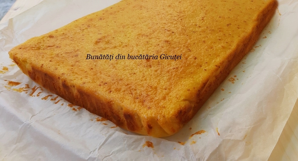 prajituta scoasa din tava