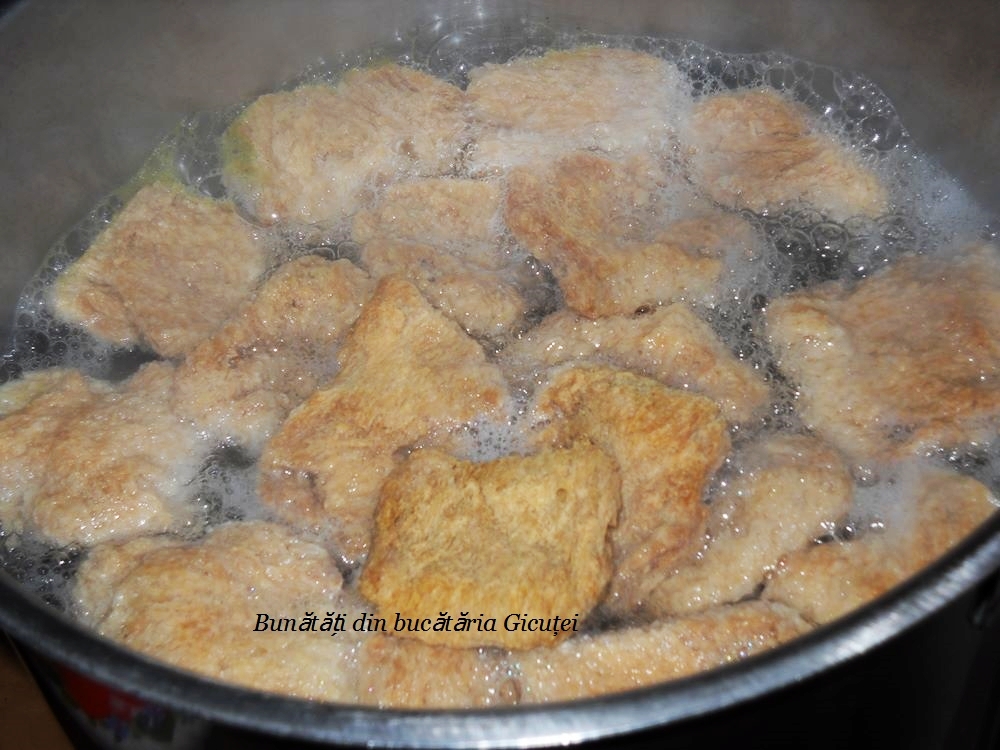 soia adaugata in apa fiarta