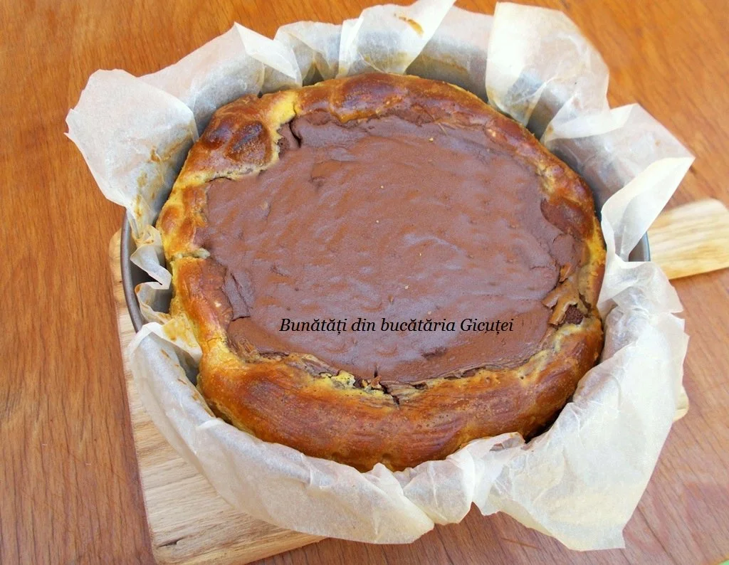 tava cu pasca scoasa din cuptor