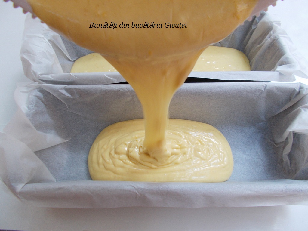 turnare compozitie de chec in tavi