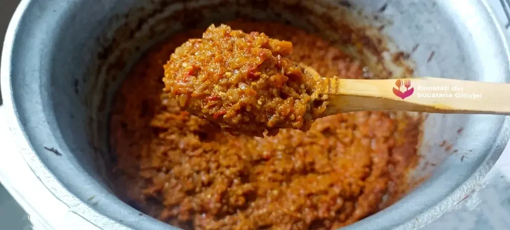 degustare zacusca de vinete si ciuperci