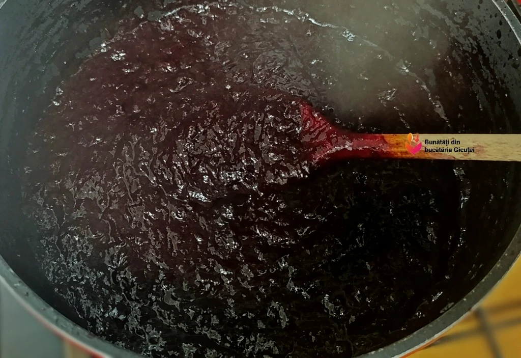 magiunul de prune gata fiert