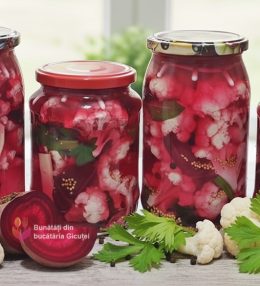 Conopidă cu sfeclă roșie în saramură