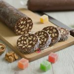 salam de biscuiti cu nuci si rom, gustul copilariei