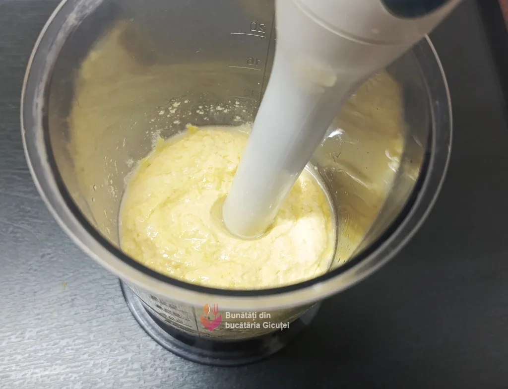 mixarea ingredientelor spre final