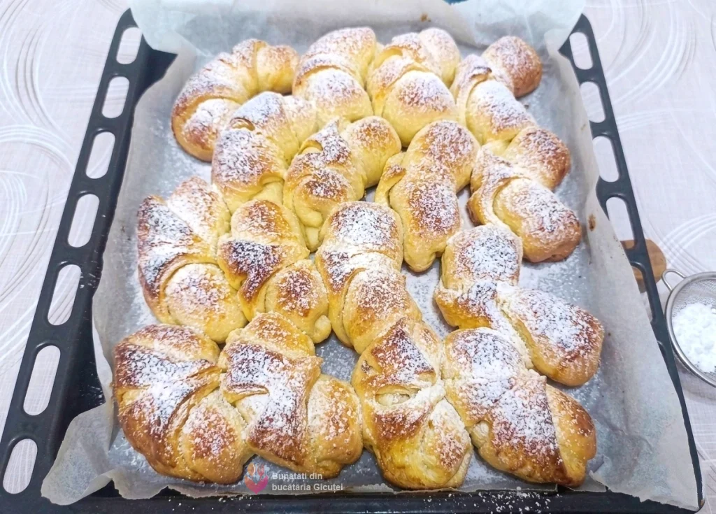cornurile pudrate cu zahar