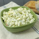 salata de fasole galbena cu dressing de ou fiert
