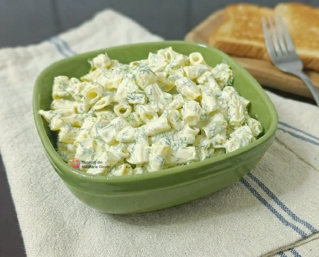 salata de fasole galbena cu dressing de ou fiert